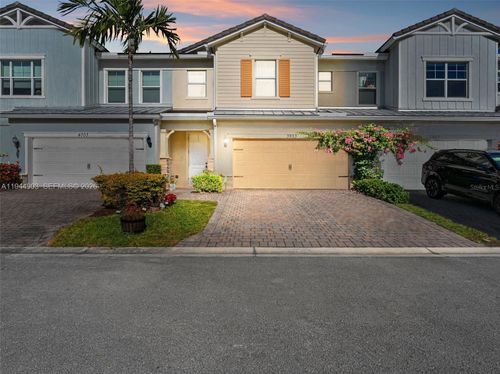 3953 Black Olive Ln, Hollywood, FL, 33021-2142 | Card Image