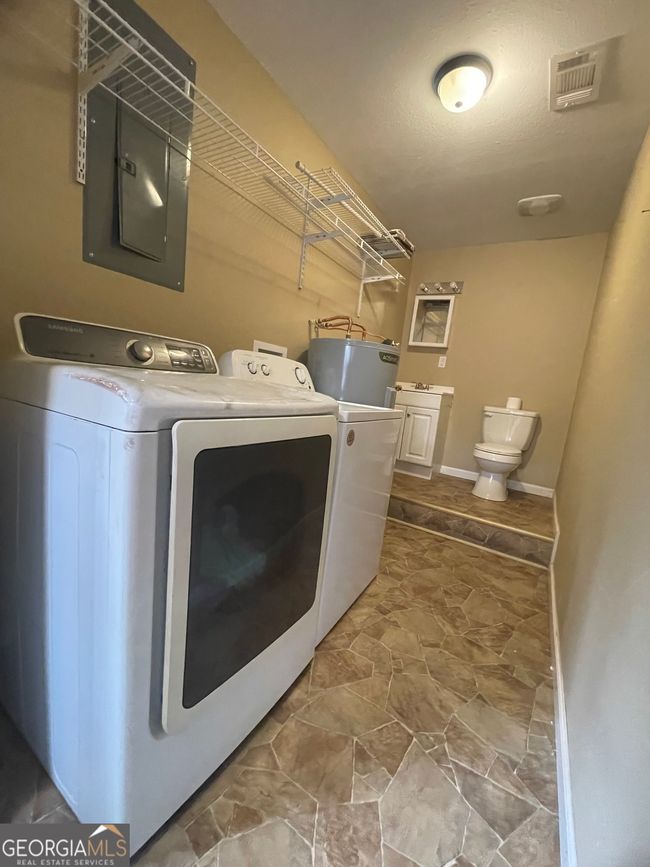 5930 Trudie Rd, House other with 3 bedrooms, 2 bathrooms and null parking in Patterson GA | Image 13