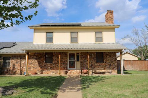 303 David Davis Dr, McGregor, TX, 76657-2218 | Card Image