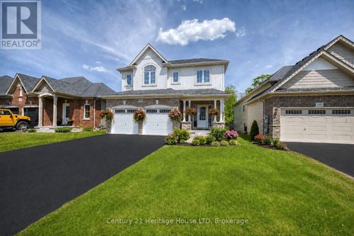 892 Burwell St, Fort Erie, ON, L2A0E3 | Card Image