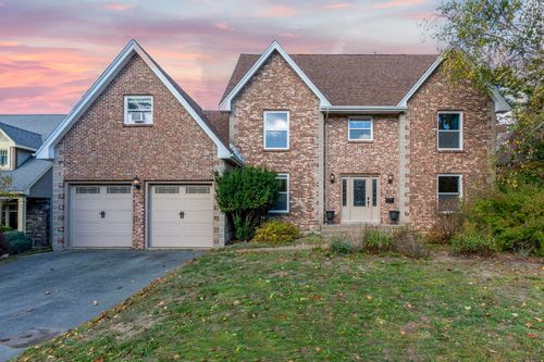 {{alt}} | Card Image