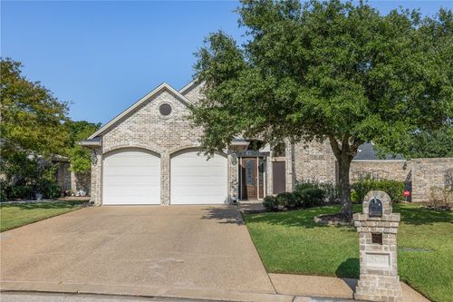 5011 Fairfield Ct, Bryan, TX, 77802-5864 | Card Image