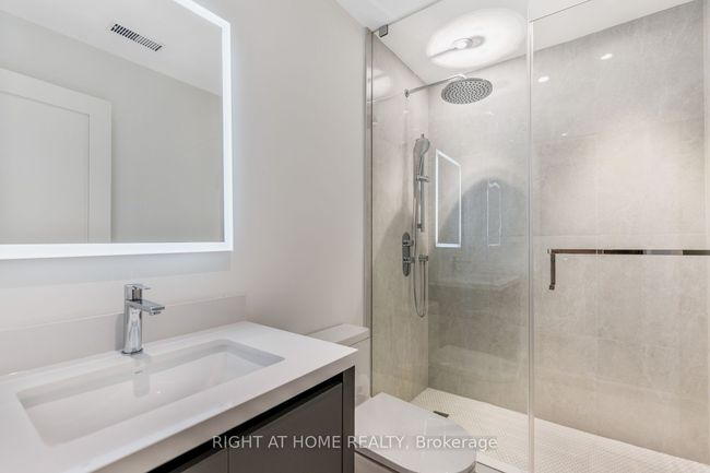 37 Kenilworth Ave, House other with 4 bedrooms, 6 bathrooms and 1 parking in Toronto ON | Image 48