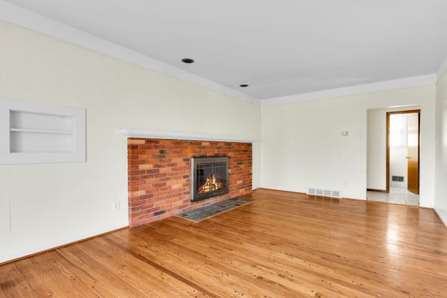 54011 Mound Rd, House other with 4 bedrooms, 3 bathrooms and null parking in Shelby Twp MI | Image 15