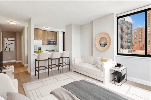 11f-345 E 94th St, New York, NY, 10128-5692 | Card Image