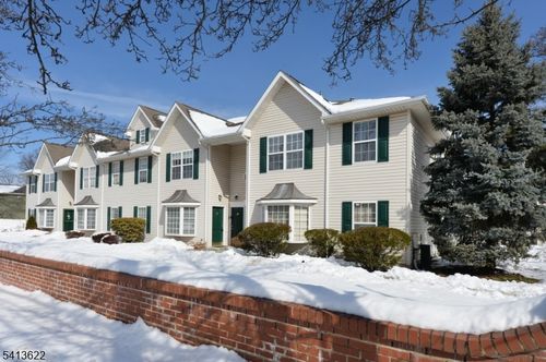 40-40 Chanda Ct, Clifton, NJ, 07012-1938 | Card Image