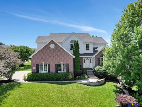 9249 Foxen Cir, Lincoln, NE, 68526-9568 | Card Image