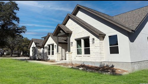 860 Rayner Ranch Blvd, Spring Branch, TX, 78070-6561 | Card Image