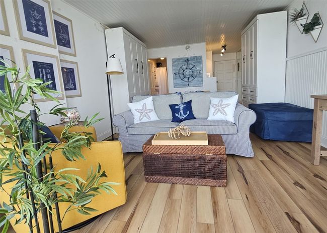 APT-804 - 415 E Beach Dr, Condo with 0 bedrooms, 1 bathrooms and null parking in Galveston TX | Image 7