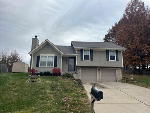 626 Fox Run Ct, Blue Springs, MO, 64014-3843 | Card Image