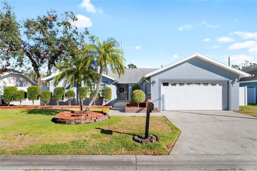 8747 Glen Lakes Blvd N, ST PETERSBURG, FL, 33702-2143 | Card Image