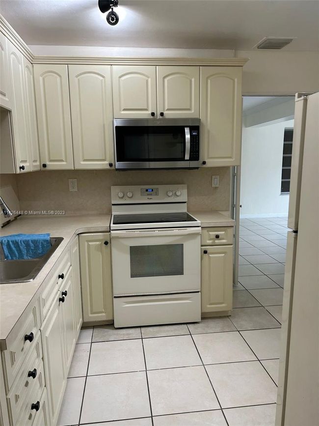 0 - 10721 Sw 148th St, House other with 4 bedrooms, 2 bathrooms and null parking in Miami FL | Image 16