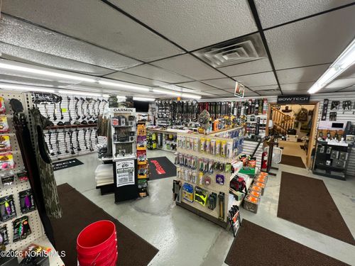 8501 County Highway 16, Mc Cutchenville, OH, 44844-9725 | Card Image