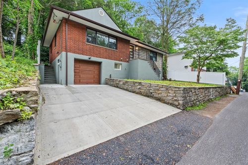28 Woodycrest Ave, Yonkers, NY, 10701-5920 | Card Image