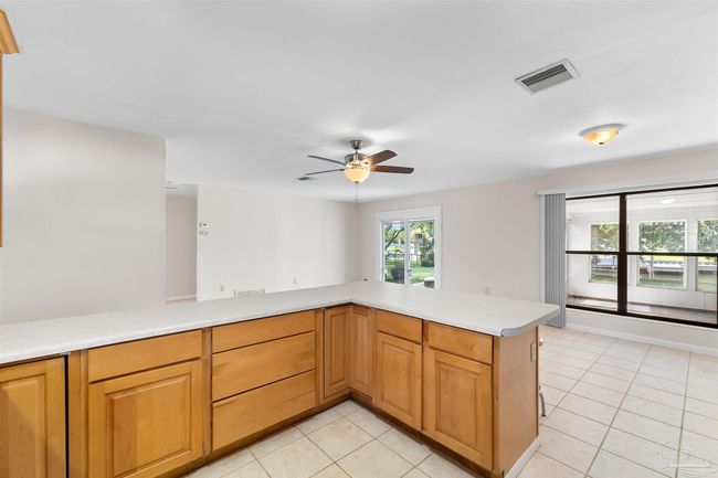 3332 Laurel Dr, House other with 3 bedrooms, 2 bathrooms and 4 parking in Gulf Breeze FL | Image 15