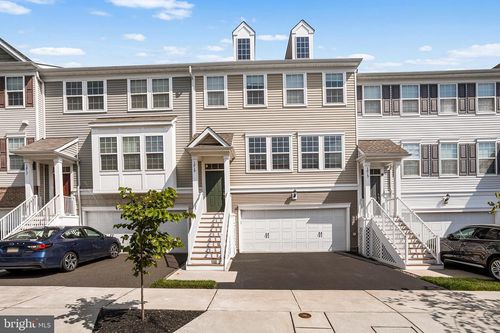 1815 Pinnacle Dr, WARRINGTON, PA, 18976-2747 | Card Image