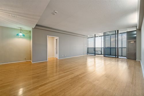 1013-6335 W Northwest Highway, Dallas, TX, 75225 | Card Image