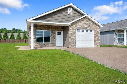 111 Meadowview Ct, Elsberry, MO, 63343-3514 | Card Image