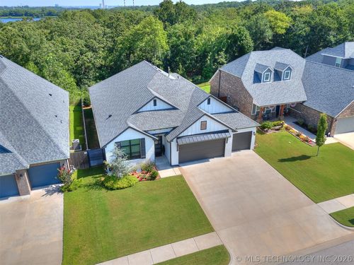 617 125th Pl, Jenks, OK, 74037-1115 | Card Image