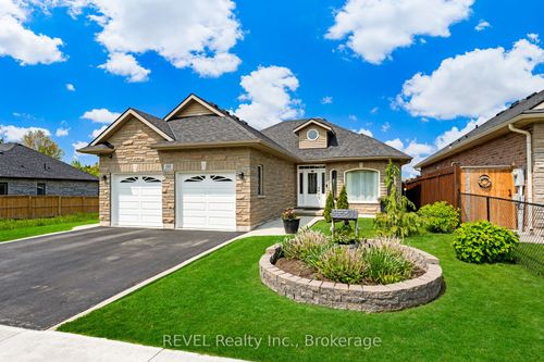 {{alt}} | Card Image