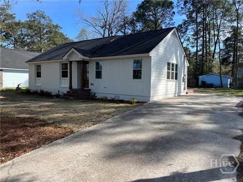 233 E Derenne Ave, Savannah, GA, 31405-6746 | Card Image