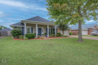 5826 Bayou Drive, House other with 3 bedrooms, 2 bathrooms and null parking in Bossier City LA | Image 1