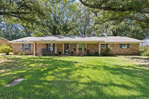 2905 Clendenen Ln, Longview, TX, 75605-3710 | Card Image