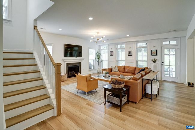 Open floor plan is great for entertaining. | Image 8