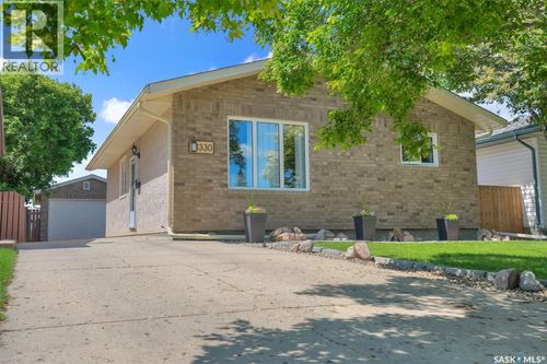 1330 Courtney St, Regina, SK, S4T7S1 | Card Image