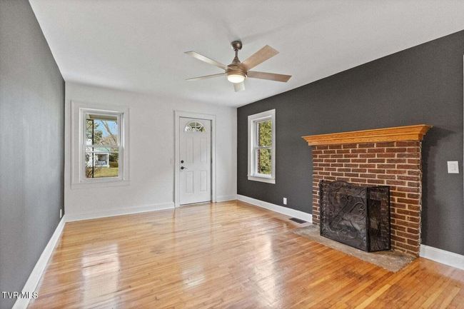 461 S Shady Ave, House other with 3 bedrooms, 3 bathrooms and null parking in Damascus VA | Image 7