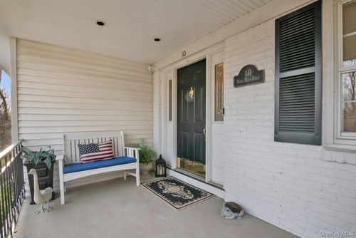 10 Rosehill Rd, Briarcliff Manor, NY, 10510-1942 | Card Image