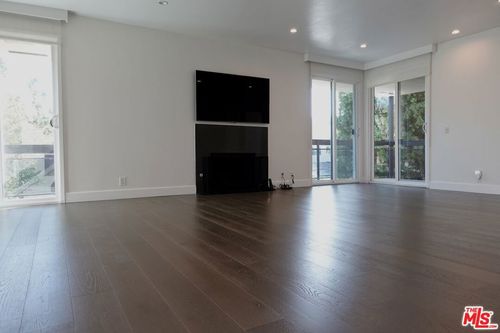 apt-206-723 Westmount Dr, West Hollywood, CA, 90069-5167 | Card Image