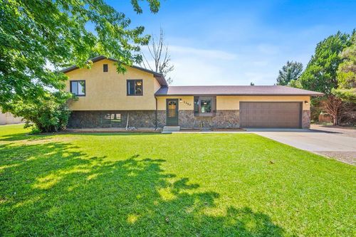 1350 Terry Cir, Pueblo, CO, 81006-2039 | Card Image