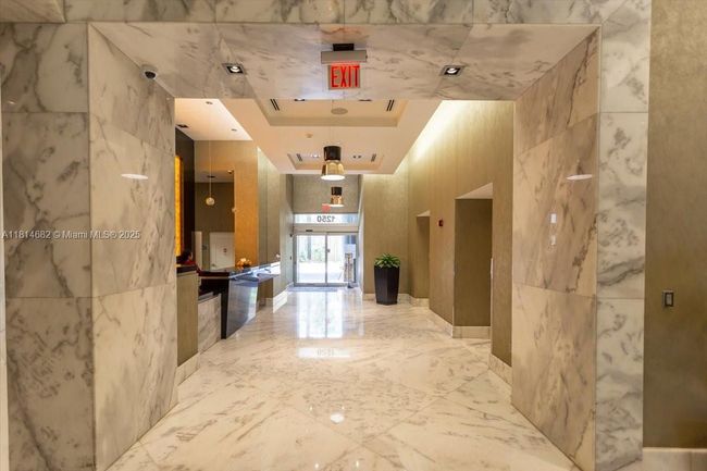 APT-2208 - 1250 S Miami Ave, Condo with 1 bedrooms, 2 bathrooms and null parking in Miami FL | Image 22