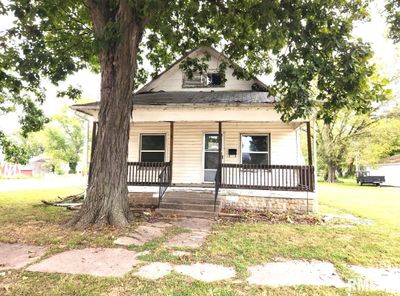 600 E Bennett Street, House other with 2 bedrooms, 1 bathrooms and null parking in Salem IL | Image 1