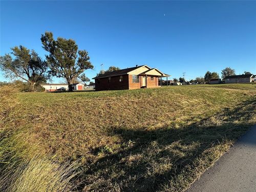 416 S County Line Rd, Geary, OK, 73040-3212 | Card Image