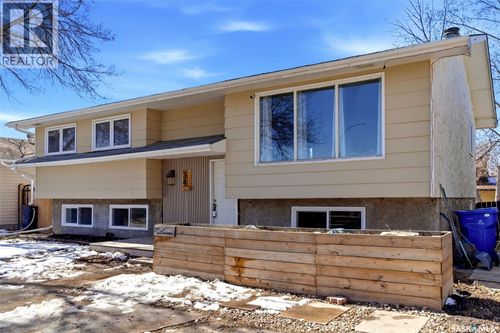 34 Glasgow St, Regina, SK, S4X1E1 | Card Image