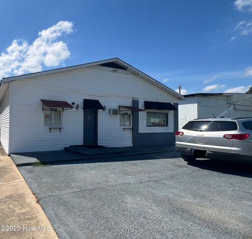 403 S Wilson St, Fremont, NC, 27830-8502 | Card Image