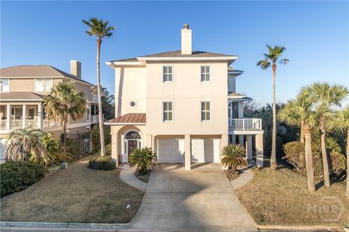 2 13th St, Tybee Island, GA, 31328-8947 | Card Image
