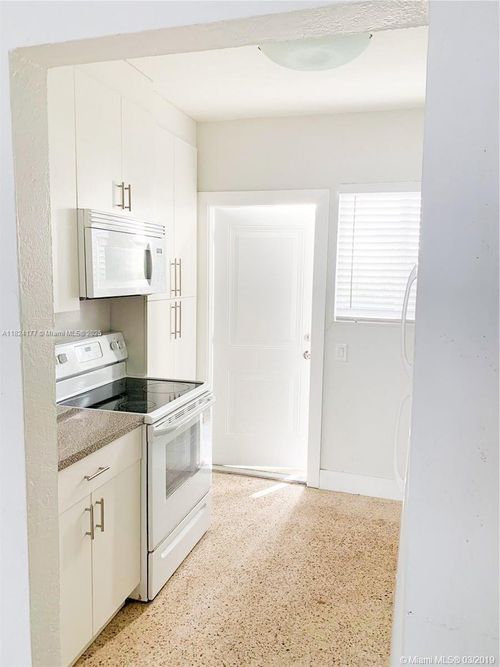 apt-1-805 81st St, MIAMI BEACH, FL, 33141-1527 | Card Image