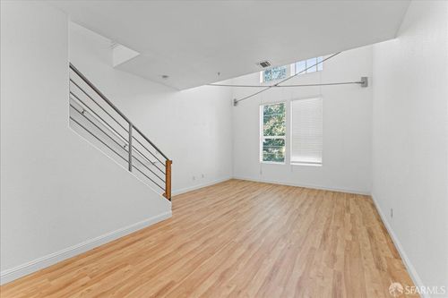 1565 Nevin Plz, Richmond, CA, 94801-3242 | Card Image