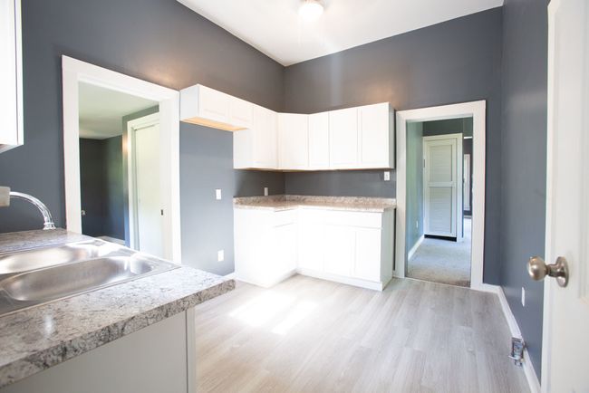 406 S Grove St, House other with 3 bedrooms, 1 bathrooms and 2 parking in Colfax IL | Image 5