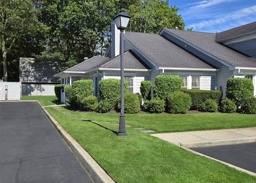 unit-4a-865 Church St, Bohemia, NY, 11716-5042 | Card Image