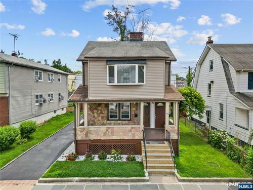 442 S Clinton St, East Orange, NJ, 07018-2404 | Card Image