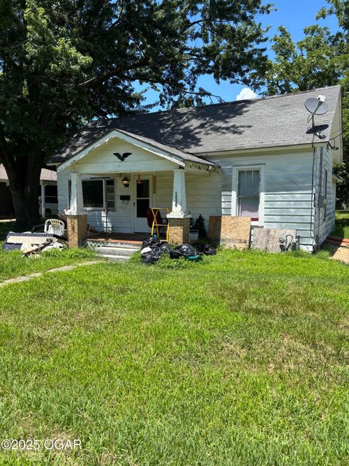 114 W Washington St, Frontenac, KS, 66763-2241 | Card Image
