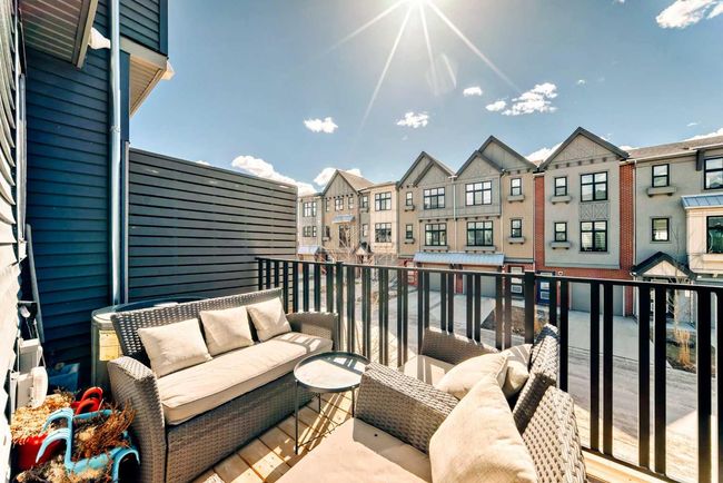 91 Spring Willow Close Sw, Townhouse with 3 bedrooms, 3 bathrooms and 2 parking in Calgary AB | Image 9