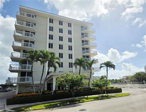 apt-400-125 Ocean Ave, Palm Beach Shores, FL, 33404-5749 | Card Image