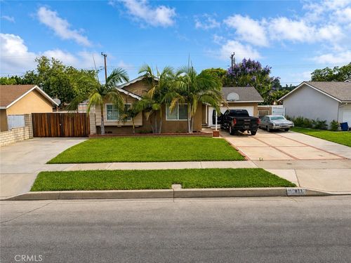 811 E Saint James Ave, Orange, CA, 92865 | Card Image