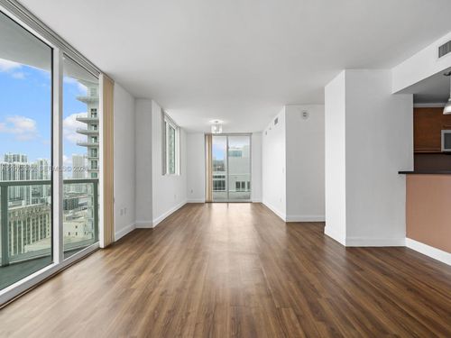 3108-253 Ne 2nd St, Miami, FL, 33132-2313 | Card Image