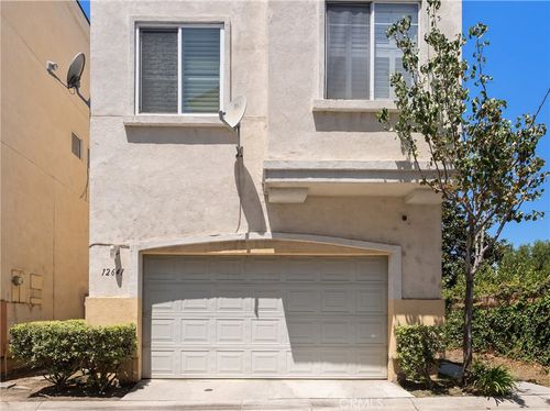 12641 Antigua Ct, Lynwood, CA, 90262-5371 | Card Image